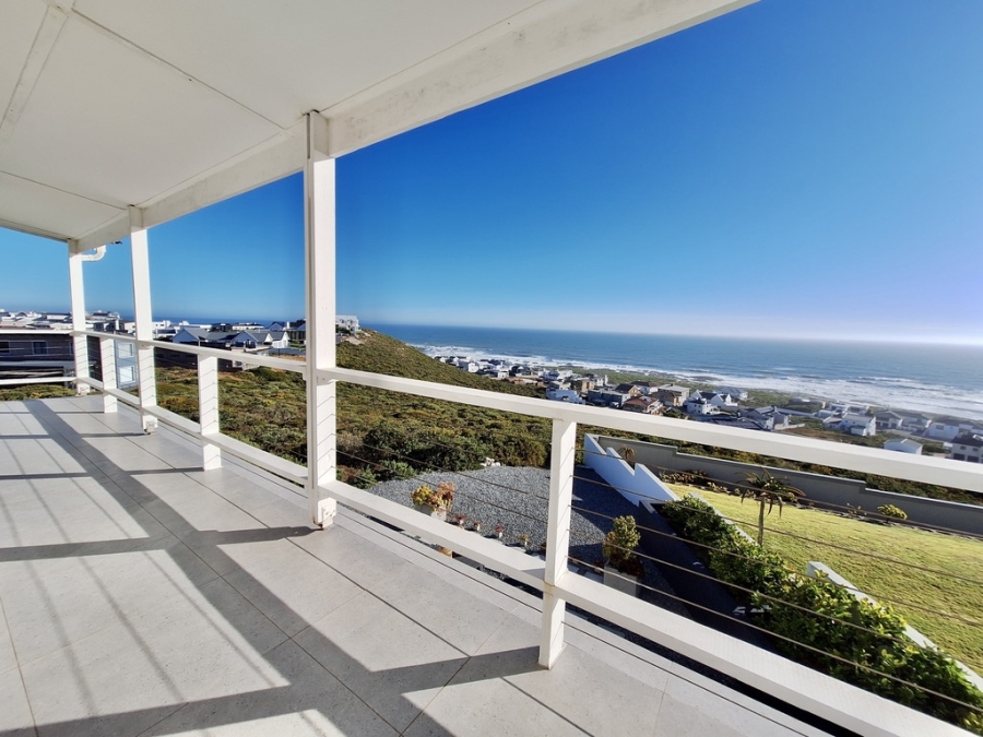 To Let 5 Bedroom Property for Rent in Pearl Bay Western Cape